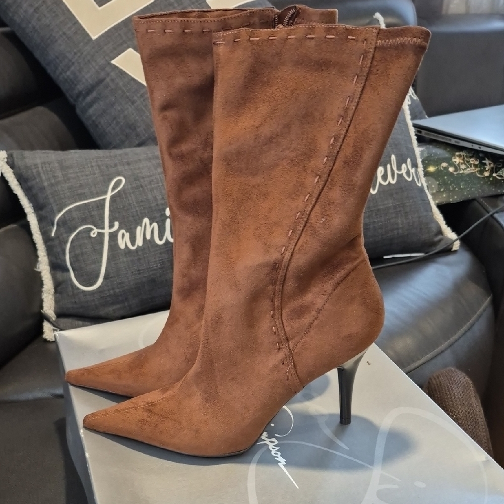 Sophisticated Tan Heeled Boots